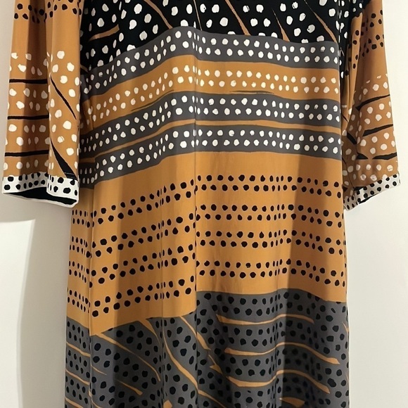 DONNA MORGAN - Women’s Patterned Dress! - Picture 3 of 7